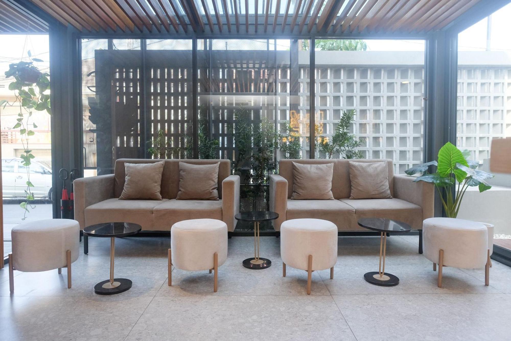 Sans Hotel Rg Living Jogja By Reddoorz Pakualaman Eksteriør billede
