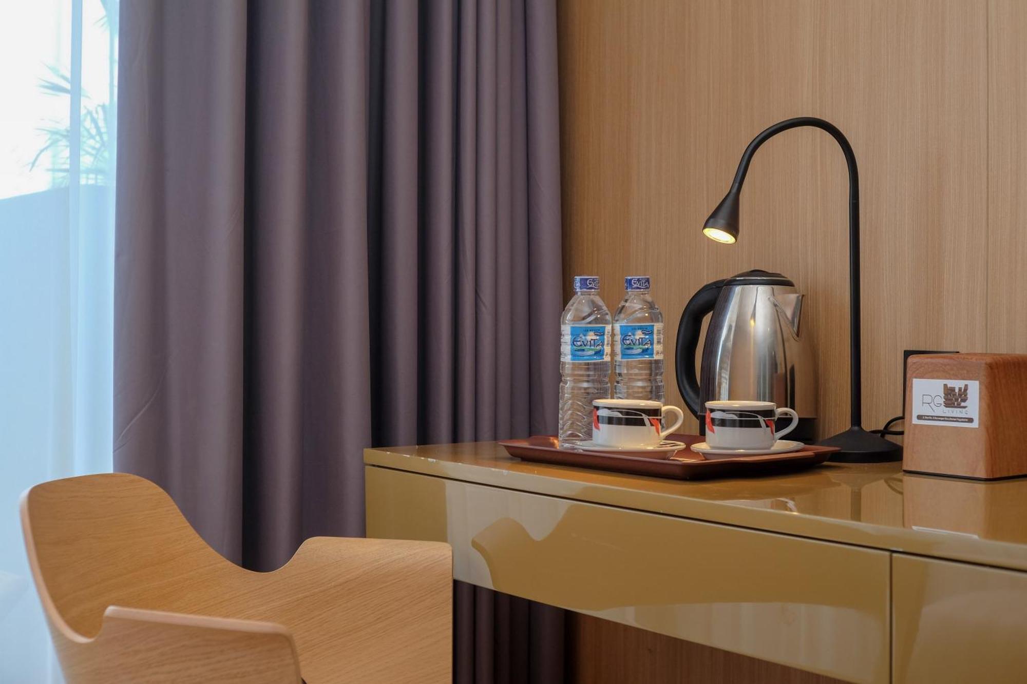 Sans Hotel Rg Living Jogja By Reddoorz Pakualaman Eksteriør billede