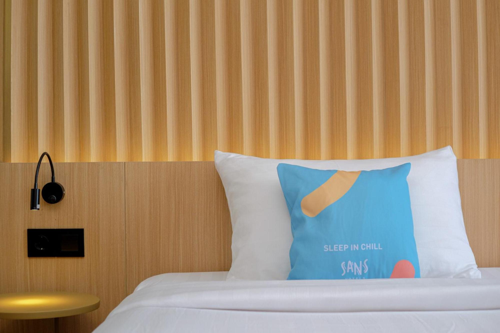 Sans Hotel Rg Living Jogja By Reddoorz Pakualaman Eksteriør billede
