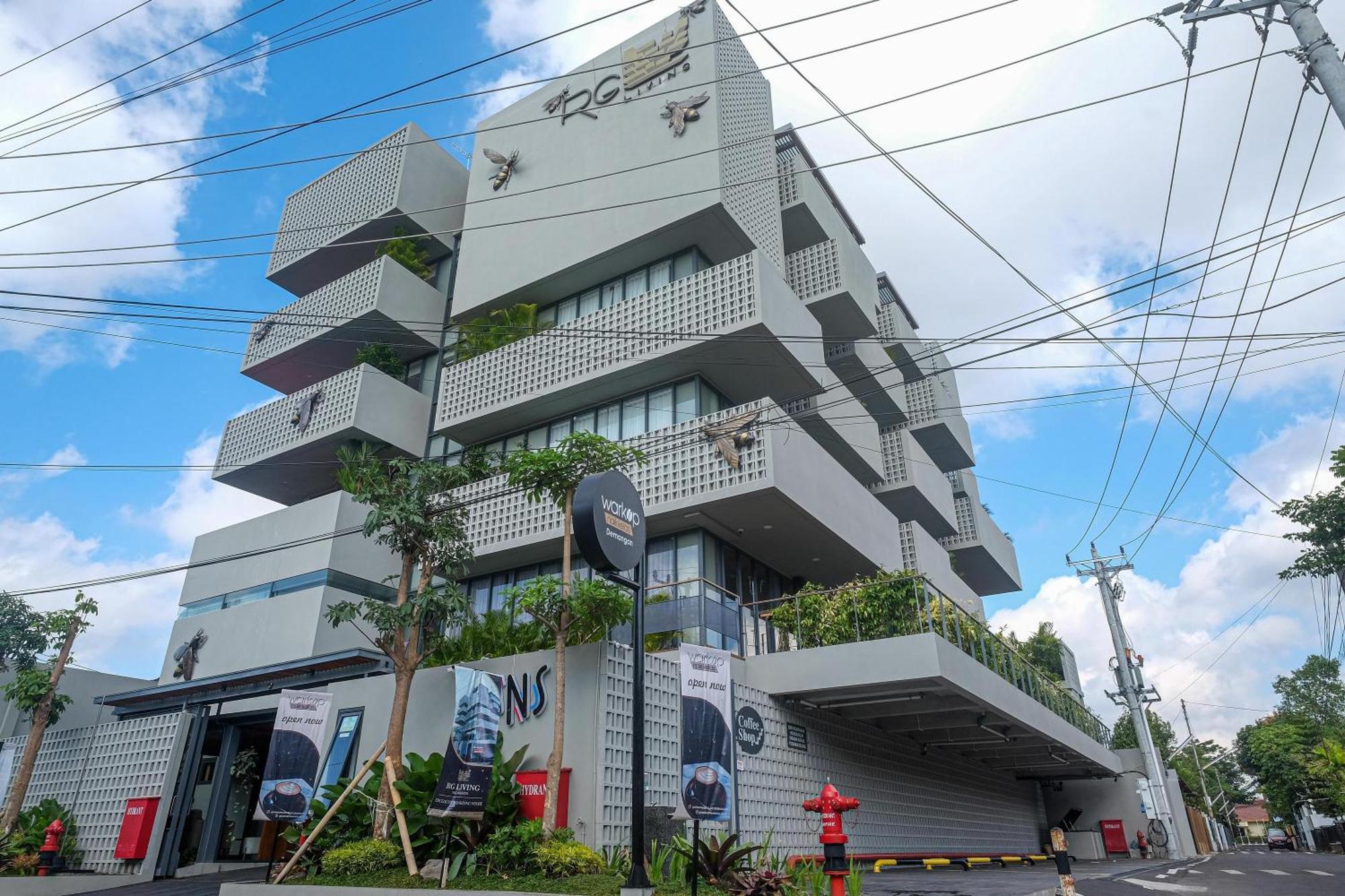 Sans Hotel Rg Living Jogja By Reddoorz Pakualaman Eksteriør billede